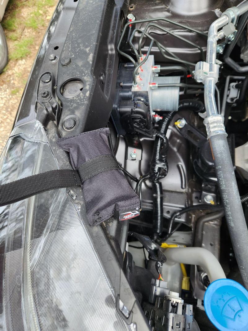 Load image into Gallery viewer, Car Bonnet Straps (pair) Tie Down Points