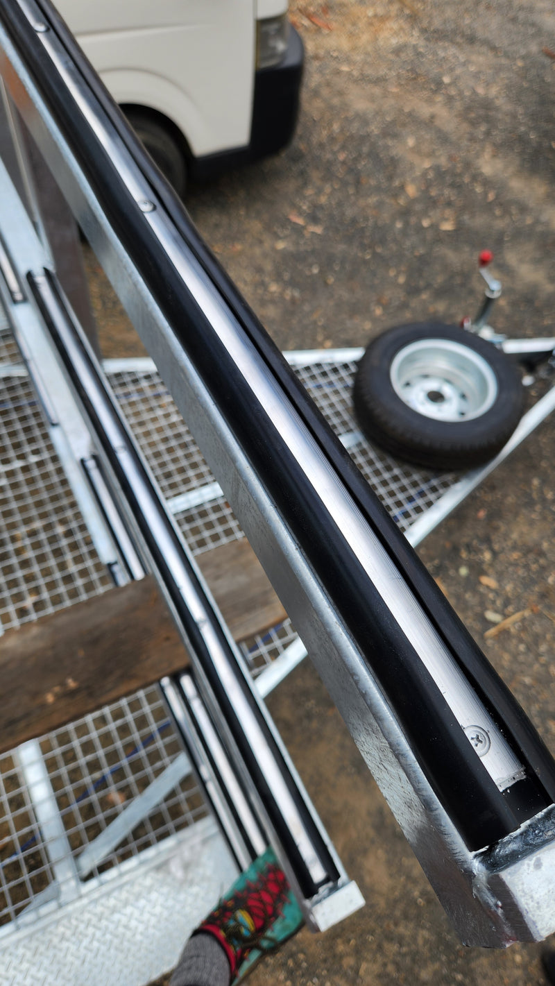 Load image into Gallery viewer, Trailer and Roof Rack Rubber
