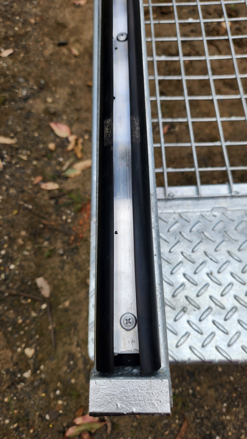 Load image into Gallery viewer, Trailer and Roof Rack Rubber
